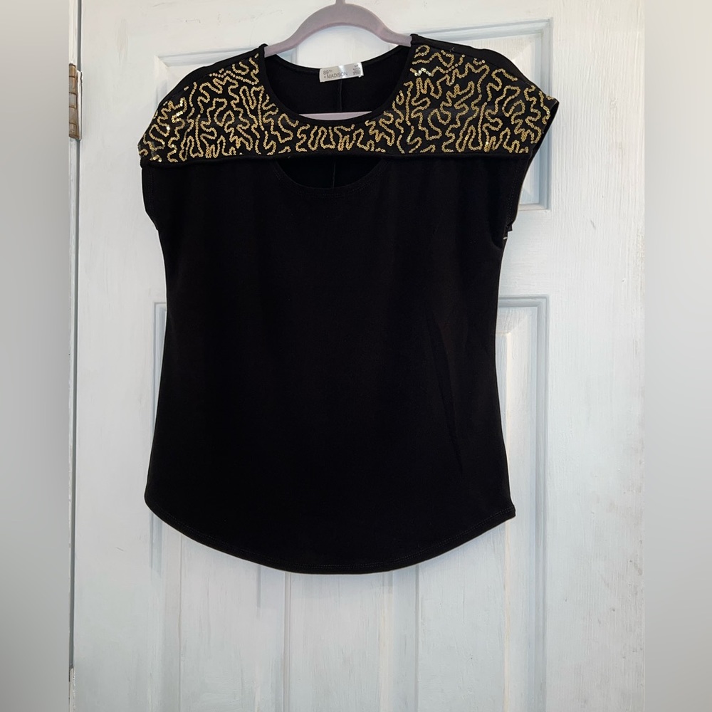 Size small black upper gold sequin mesh sleeve design shirt top